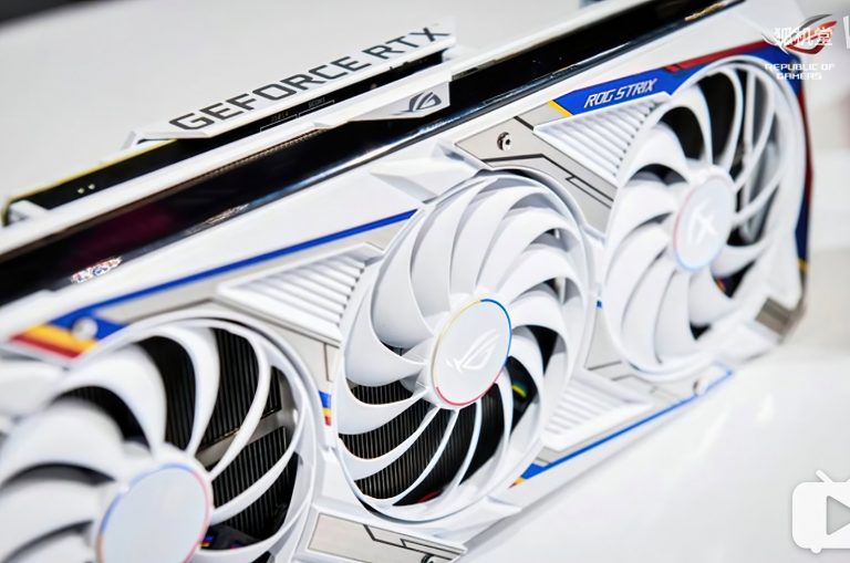 Présentation de la Rog Strix Gundam RTX 3090 au Rog Day 2020