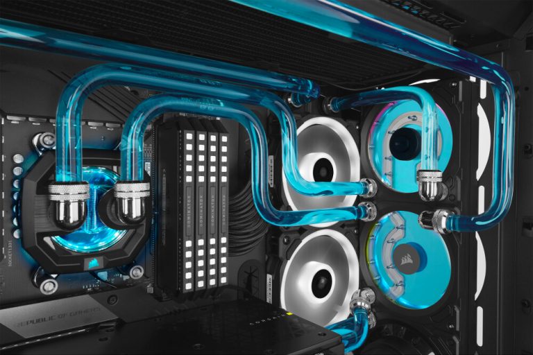 Corsair présente la distro/pompe Corsair Hydro XD7 RGB de la gamme X Series