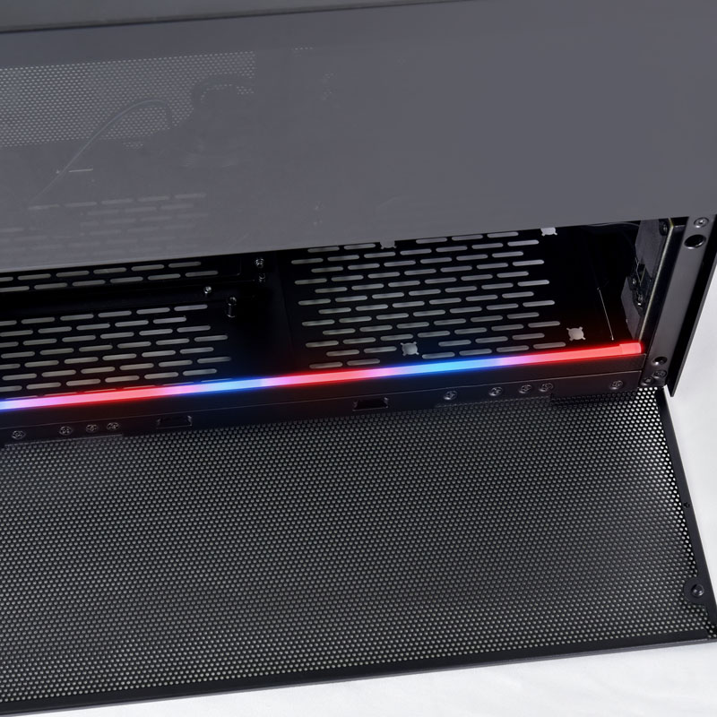 Lian Li présente le Q58 son mini boîtier pour format ITX et l'intégration des bandes LED RGB